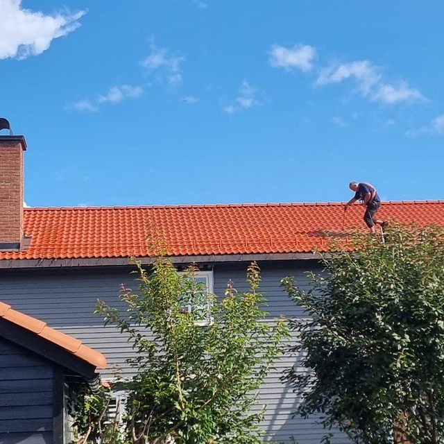 Arbeide på tak
